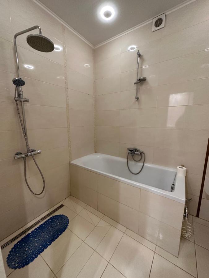 New Central 2Room Apartment Львів Екстер'єр фото